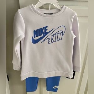 Girls Nike 2PC Outfit